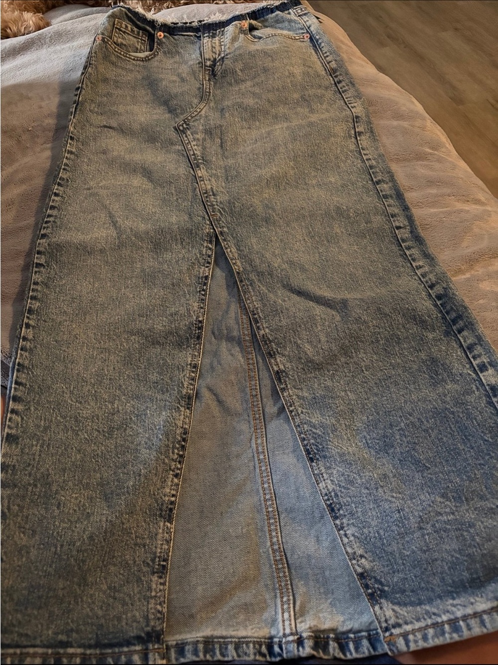 Classic women’s jeans skirt